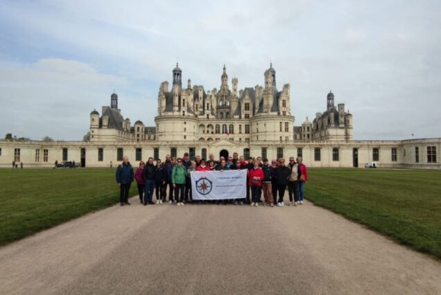 Castelli della Loira in Camper: Tour di Gruppo tra Chenonceau, Chambord e Amboise